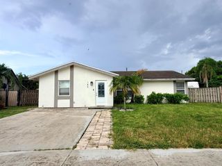 180 SW 32ND Terrace, Deerfield Beach, FL 33442