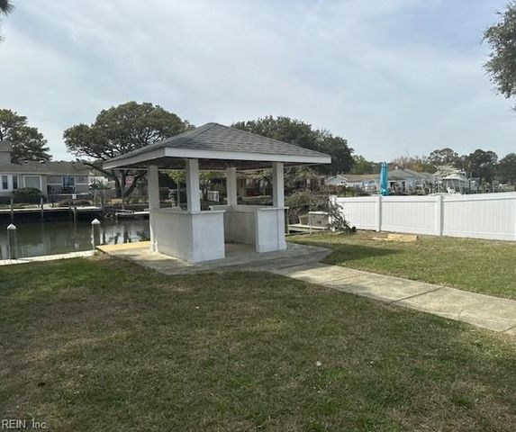 3009 Lynnhaven DR, Virginia Beach, VA 23451