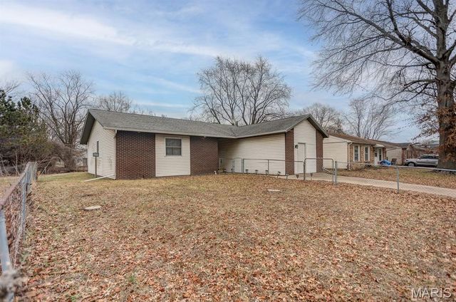 2007 Lynn Street, Cahokia, IL 62206