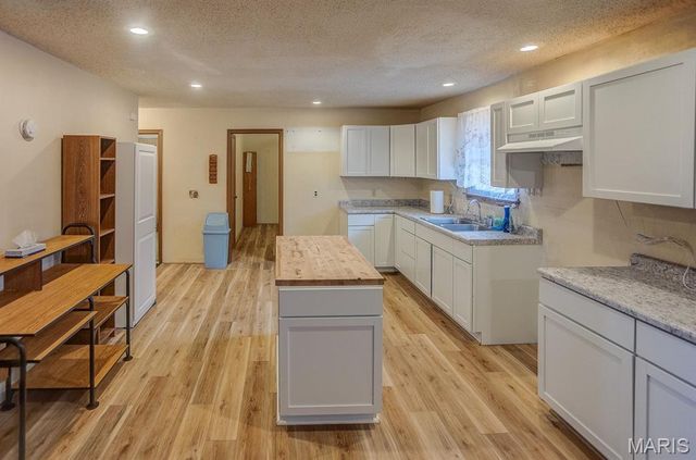 2007 Lynn Street, Cahokia, IL 62206