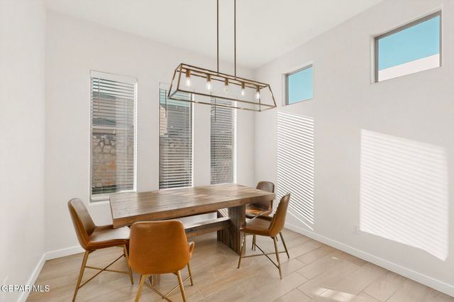 905 WITTON Place, El Paso, TX 79928