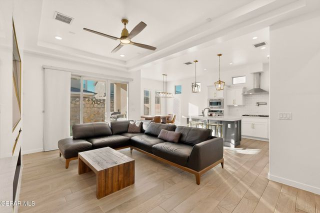 905 WITTON Place, El Paso, TX 79928