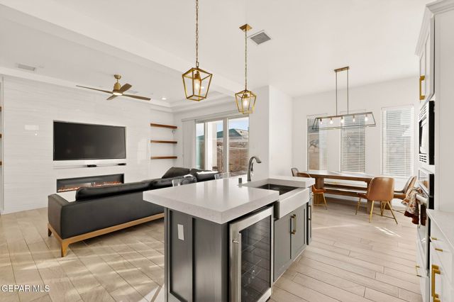 905 WITTON Place, El Paso, TX 79928