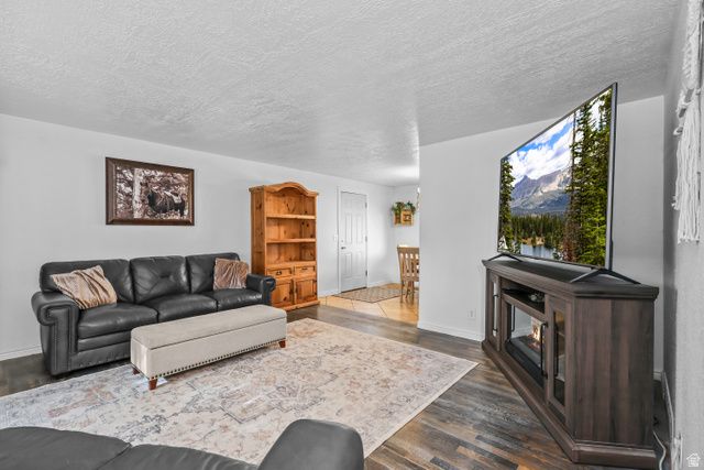 7282 S 2700 W, West Jordan, UT 84084