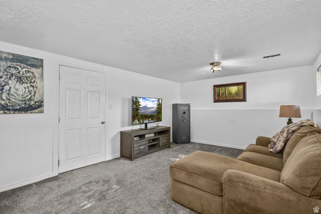 7282 S 2700 W, West Jordan, UT 84084