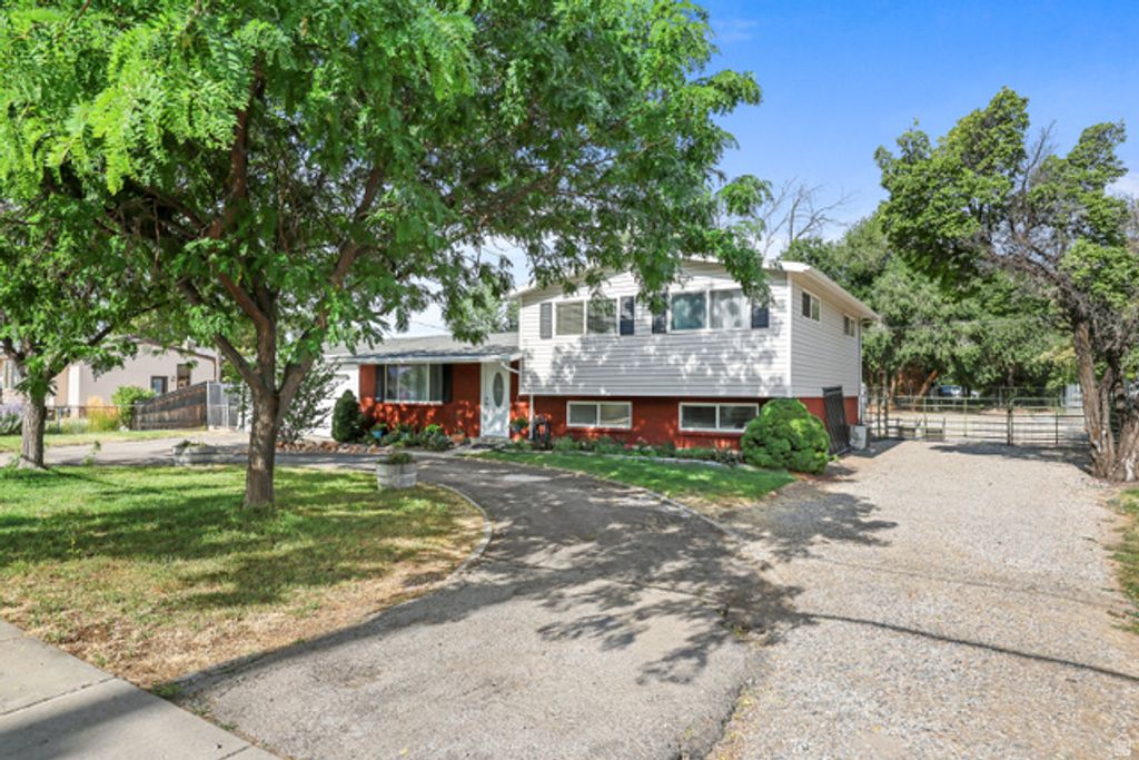 7282 S 2700 W, West Jordan, UT 84084 — photo 4