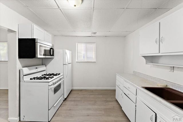 1015 W 13th St Apt 4, Pueblo, CO 81003