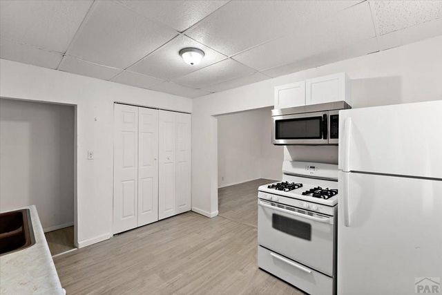 1015 W 13th St Apt 4, Pueblo, CO 81003