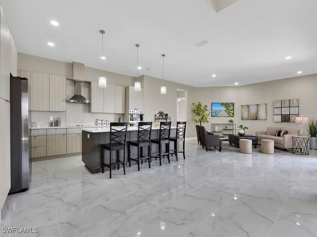 4204 NW 39th LN, Cape Coral, FL 33993