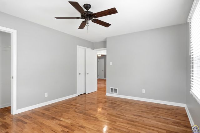 1030 SW Parkview ST, Topeka, KS 66604