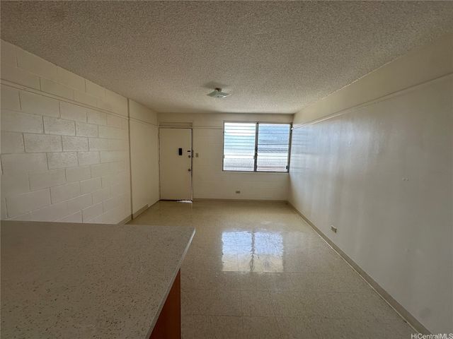 1419 Ernest Street 105, Honolulu, HI 96822