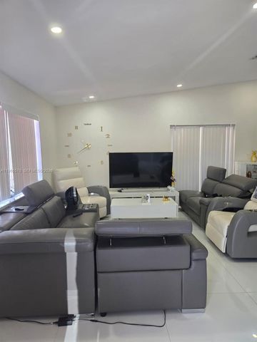 16242 SW 304th Ter, Homestead, FL 33033