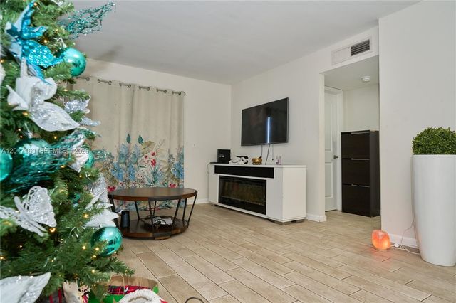8240 SW 210th Street 207, Cutler Bay, FL 33189