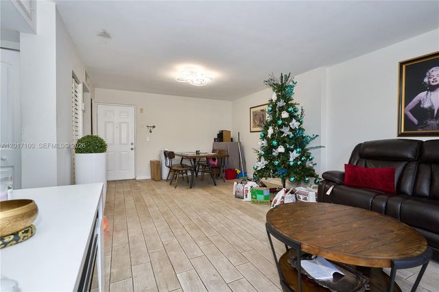 8240 SW 210th Street 207, Cutler Bay, FL 33189