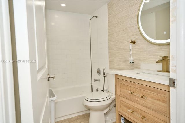 8240 SW 210th Street 207, Cutler Bay, FL 33189
