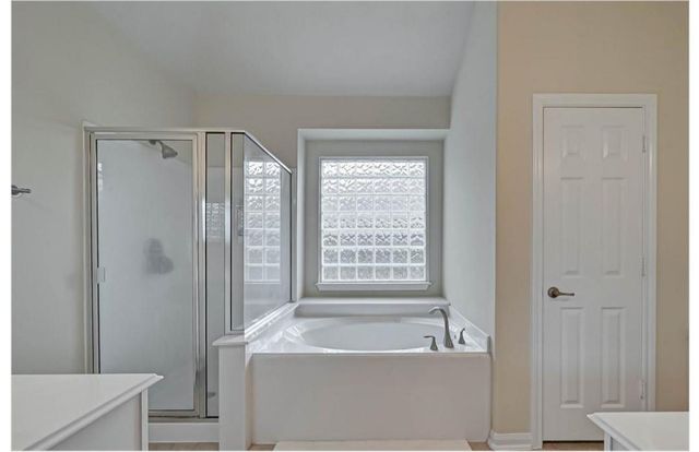 2203 Winchester Lake, Rosenberg, TX 77471