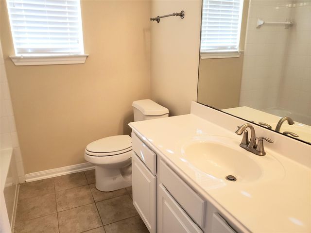 2203 Winchester Lake, Rosenberg, TX 77471