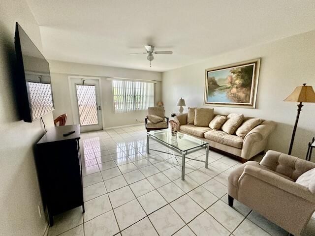 588 Mansfield N, Boca Raton, FL 33434