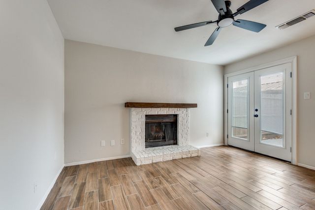 2321 Torrington Drive D, Arlington, TX 76012