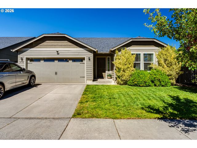 87792 LARK St, Veneta, OR 97487