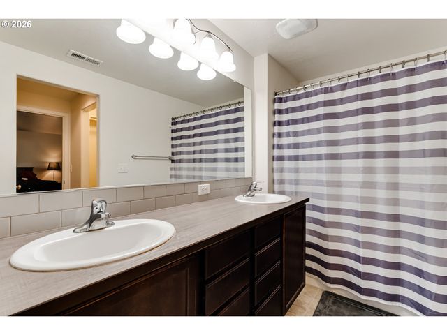87792 LARK St, Veneta, OR 97487