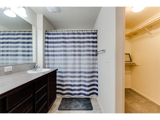 87792 LARK St, Veneta, OR 97487