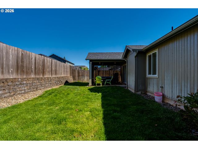 87792 LARK St, Veneta, OR 97487