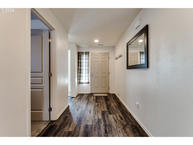 87792 LARK St, Veneta, OR 97487