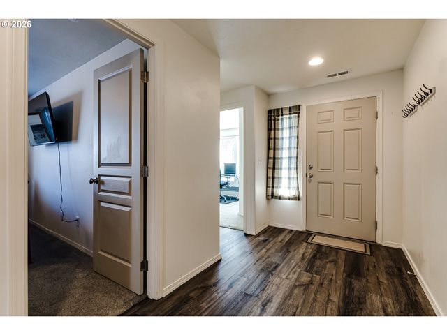 87792 LARK St, Veneta, OR 97487