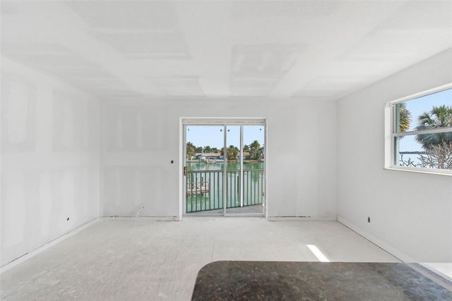 11045 3RD STREET E 6, Treasure Island, FL 33706