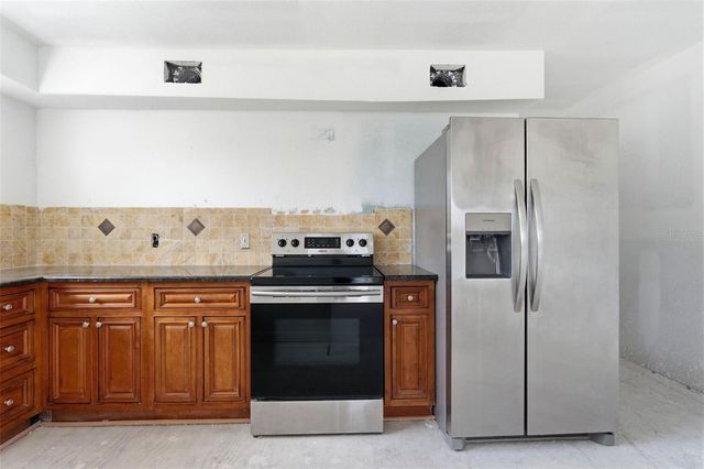 11045 3RD STREET E 6, Treasure Island, FL 33706