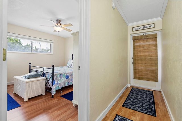 11045 3RD STREET E 6, Treasure Island, FL 33706