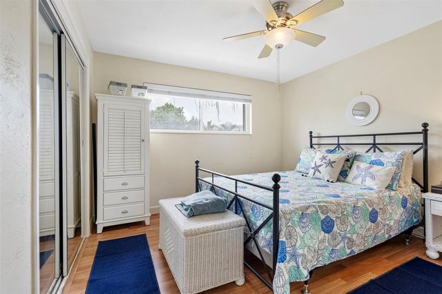 11045 3RD STREET E 6, Treasure Island, FL 33706