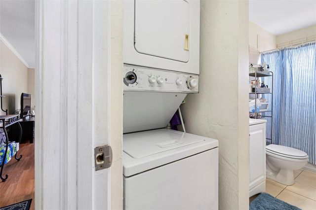 11045 3RD STREET E 6, Treasure Island, FL 33706