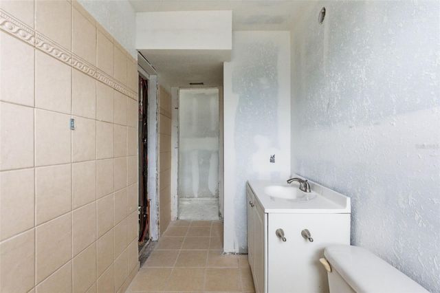 11045 3RD STREET E 6, Treasure Island, FL 33706