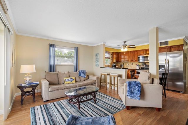 11045 3RD STREET E 6, Treasure Island, FL 33706