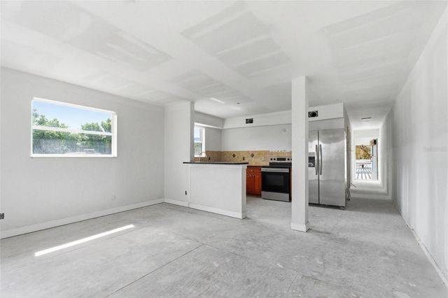 11045 3RD STREET E 6, Treasure Island, FL 33706