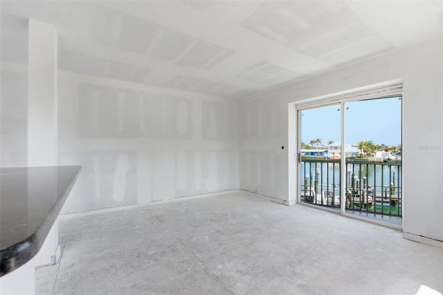 11045 3RD STREET E 6, Treasure Island, FL 33706