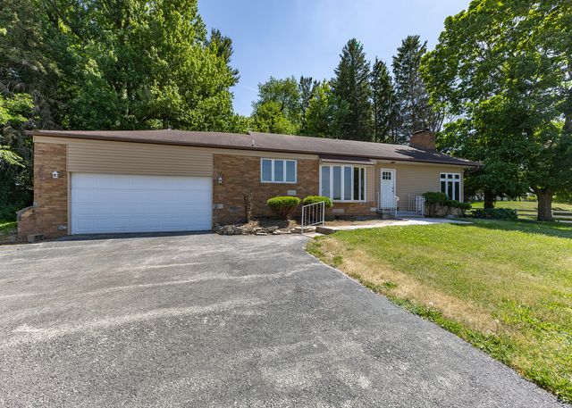 19775 E 1500th Street, Geneseo, IL 61254