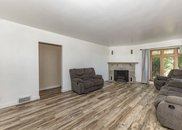 19775 E 1500th Street, Geneseo, IL 61254
