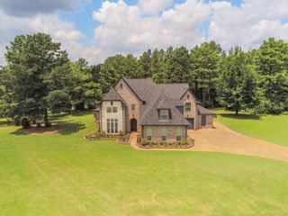15 KIMBERLY CV, Piperton, TN 38017