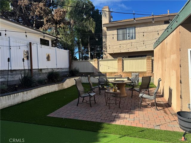 1142 10th, Manhattan Beach, CA 90266