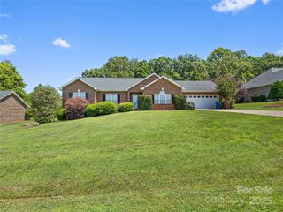 3906 Brickfield Street, Hickory, NC 28602