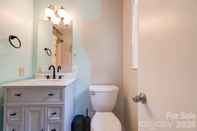 111 Harbor Point Drive, Cherryville, NC 28021