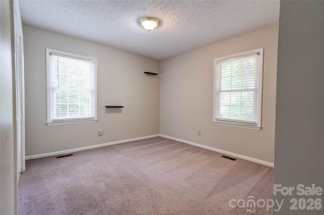 111 Harbor Point Drive, Cherryville, NC 28021