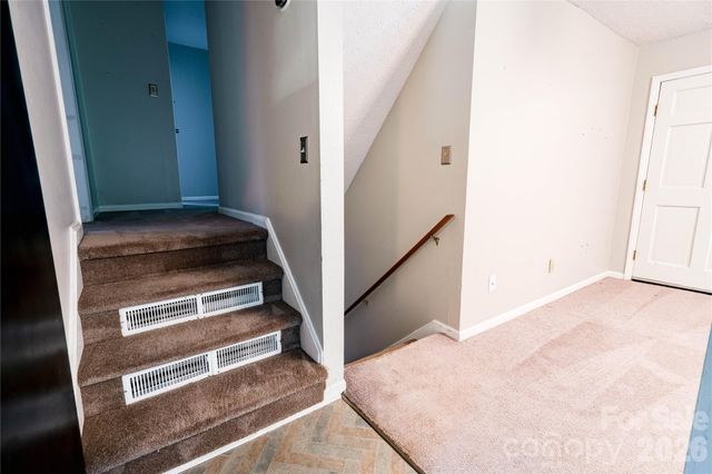 111 Harbor Point Drive, Cherryville, NC 28021
