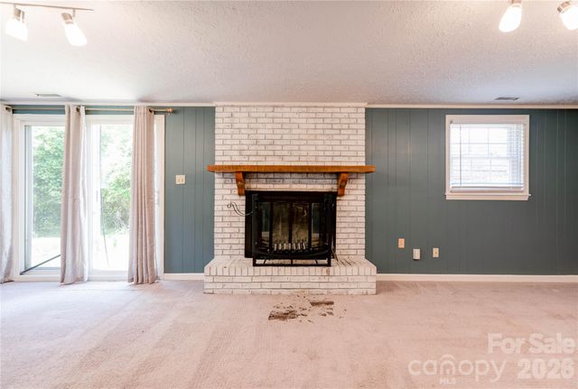 111 Harbor Point Drive, Cherryville, NC 28021