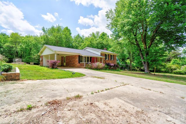 111 Harbor Point Drive, Cherryville, NC 28021