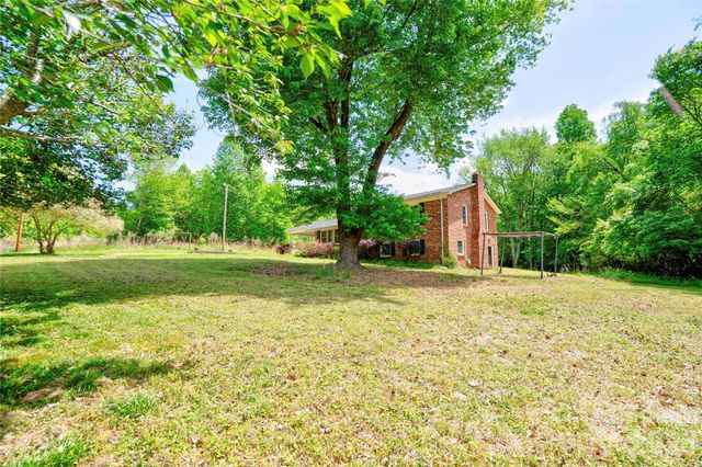 111 Harbor Point Drive, Cherryville, NC 28021
