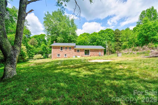111 Harbor Point Drive, Cherryville, NC 28021